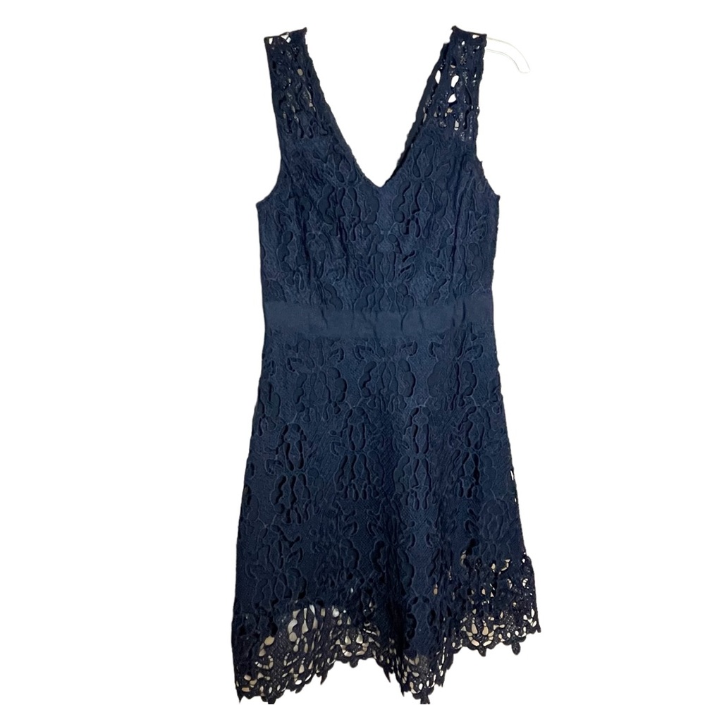 NWT BANANA REPUBLIC V Neck Navy Blue Lace Knee Length Dress Size 2P - Picture 1 of 7
